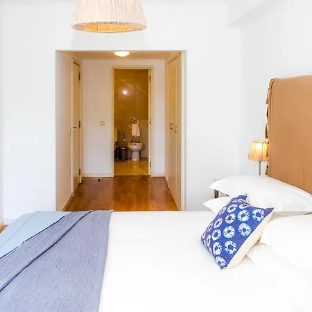 Liiiving In Foz River View Apartment *